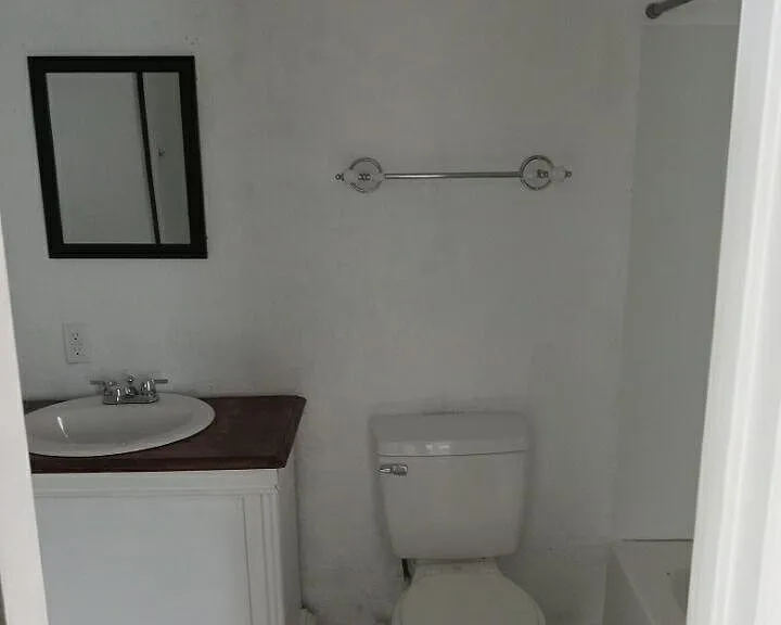 2404 Avenue E — Photo 4