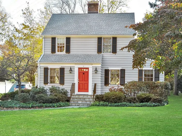 36 Summit Rd, Riverside, CT 06878