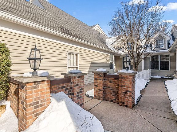 2nd image of 1217 Pond View Ln