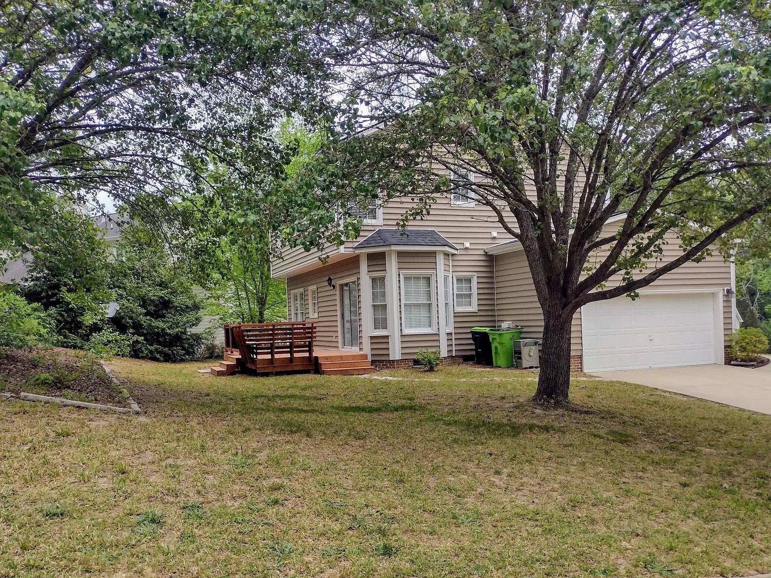 3 bed, 2.5 bath, 1620 sqft, $2,200 — Photo 4