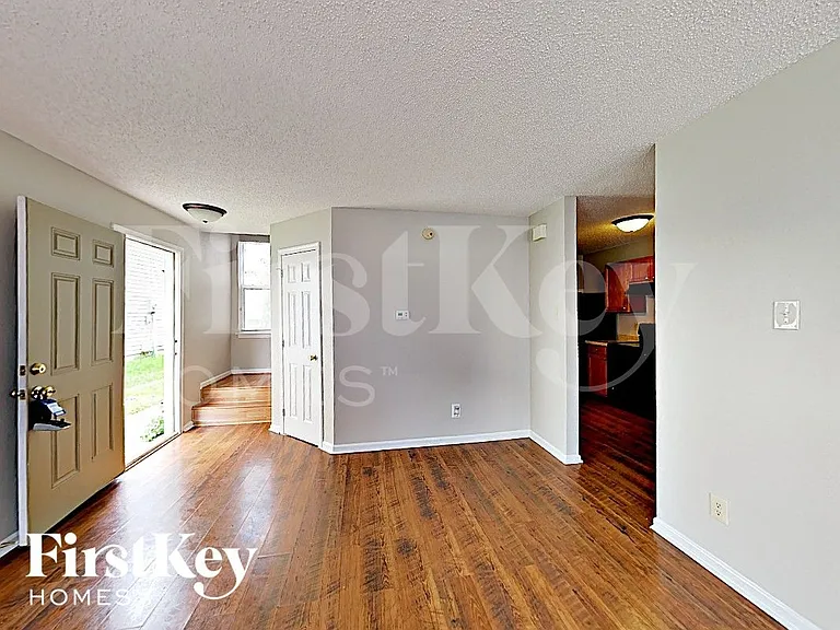 6646 Kinnerton Dr — Photo 3