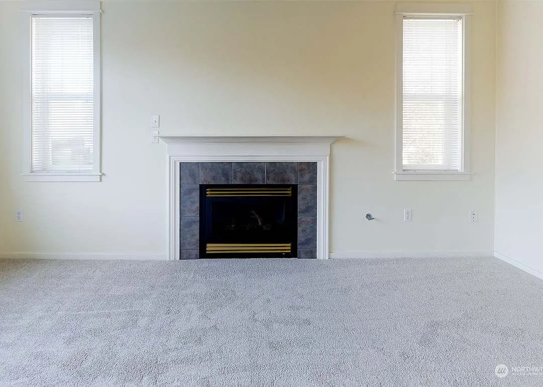 3 bed, 1269 sqft, $2,495 — Photo 2