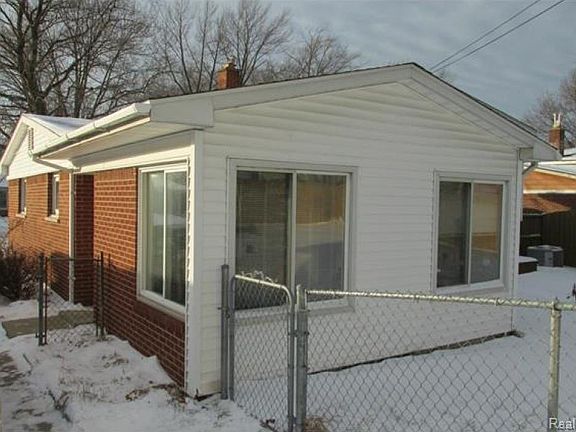 4th image of 1323 Gault Dr