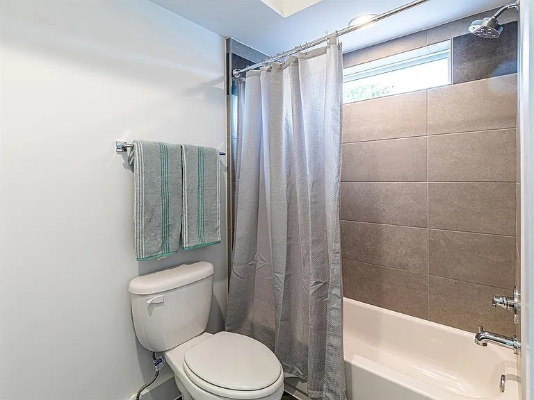 1236 W 25th St #C — Photo 10