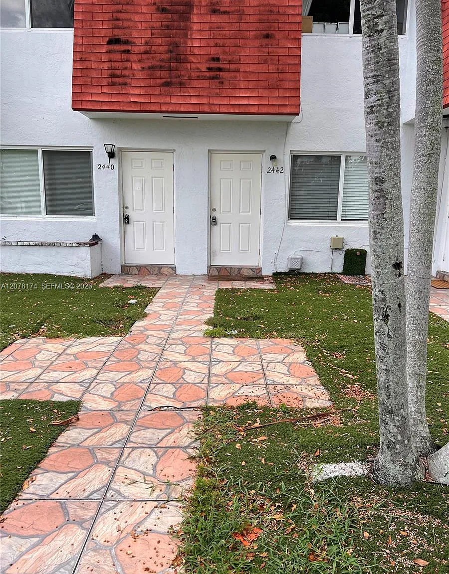 2 bed, 1.5 bath, 1150 sqft, $2,800 — Photo 1