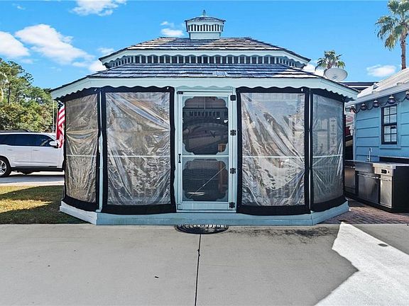 3rd image of 4650 Griffith Marina Rd