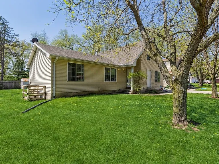 4126 Harris St — Photo 1