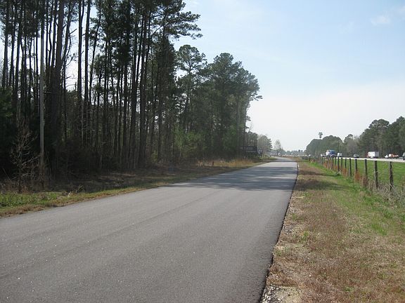 3rd image of Cattle Farm Rd