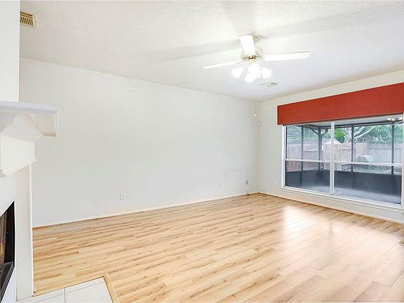 4th image of 3710 Chatwood Dr