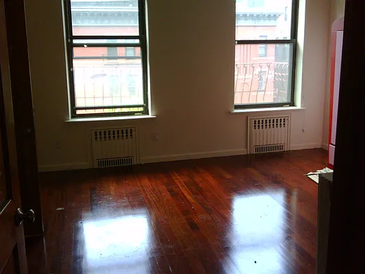 Rented by Apartments by Us | media 18