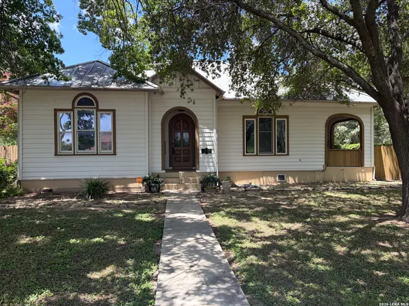815 N Getty, Uvalde, TX 78801