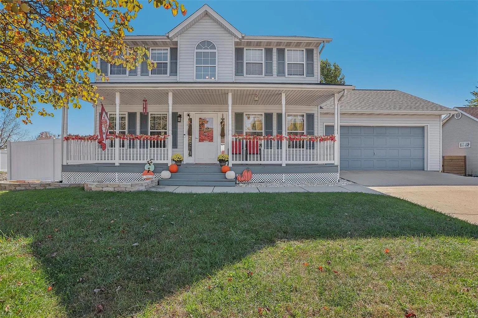 3256 Cloverridge Ln photo 1