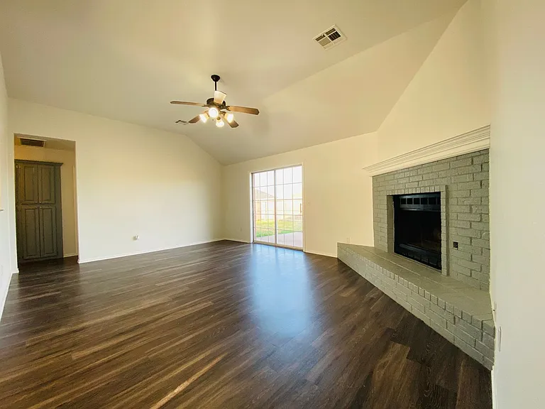 407 S Pointe Ln — Photo 10