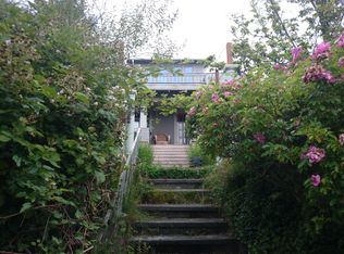 3002 NW 72nd St, Seattle, WA 98117