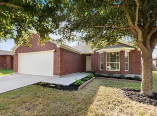 418 Summerside Ave, Lockhart, TX 78644