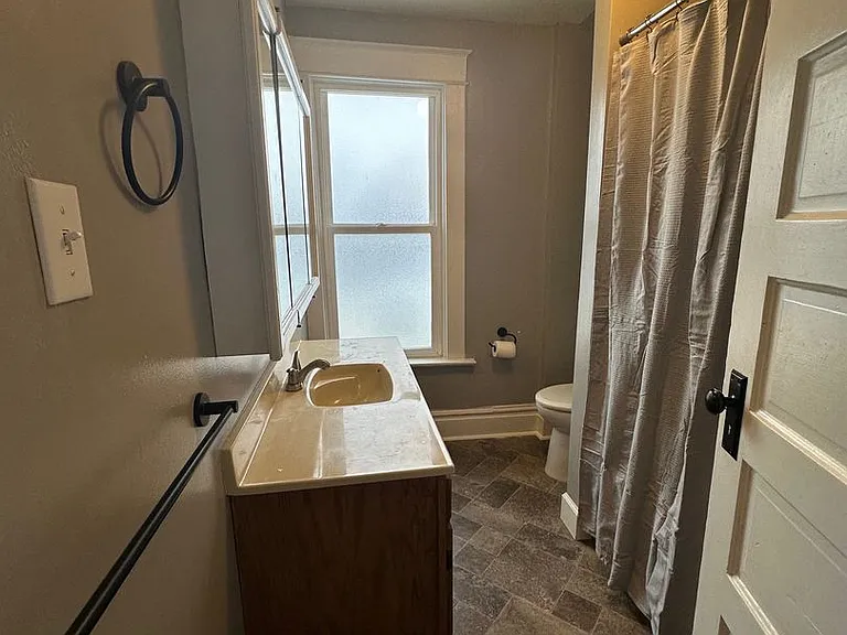 1104 W Kiernan Ave — Photo 11