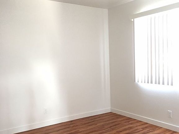 5th image of 4226 Stillwell Ave APT 08