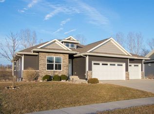 266 Colchester Dr, Iowa City, IA 52245
