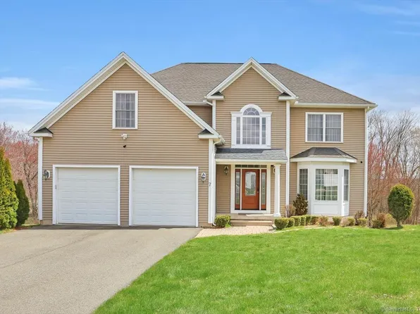 7 Apple Hill Drive, Cromwell, CT 06416