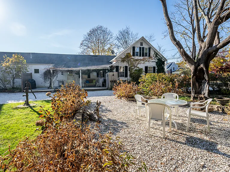 415 Barlows Landing Rd — Photo 31