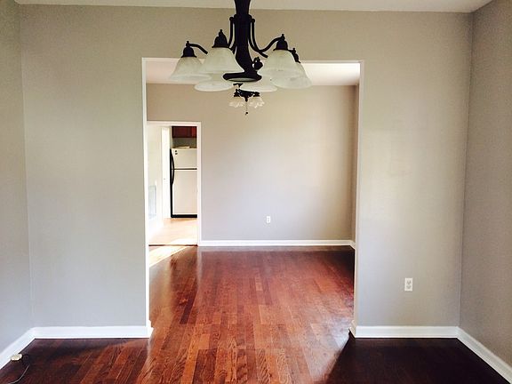 2nd image of 4918 Mandeville St