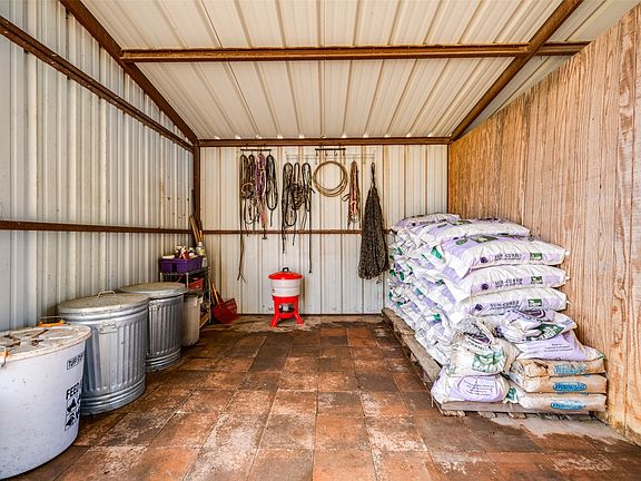 4th image of 6221 Deer Run Rd