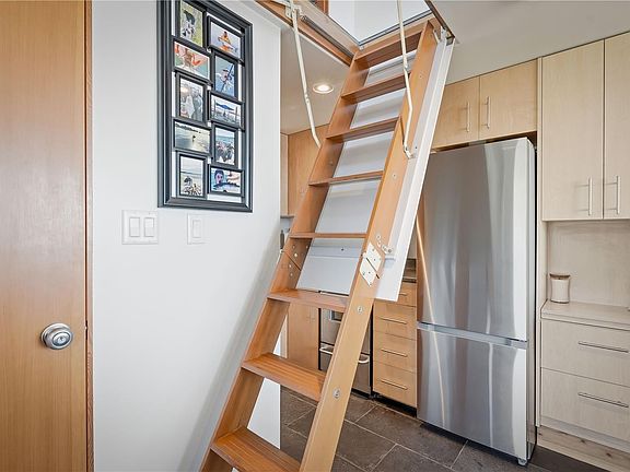 4th image of 1006 7th Ave