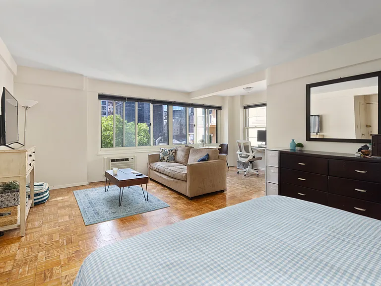 249 E 48th St #9H — Photo 1