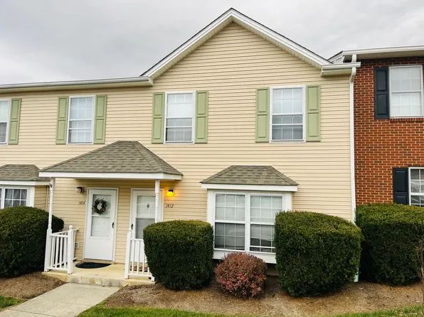 1412 Christine Ct, Blacksburg, VA 24060