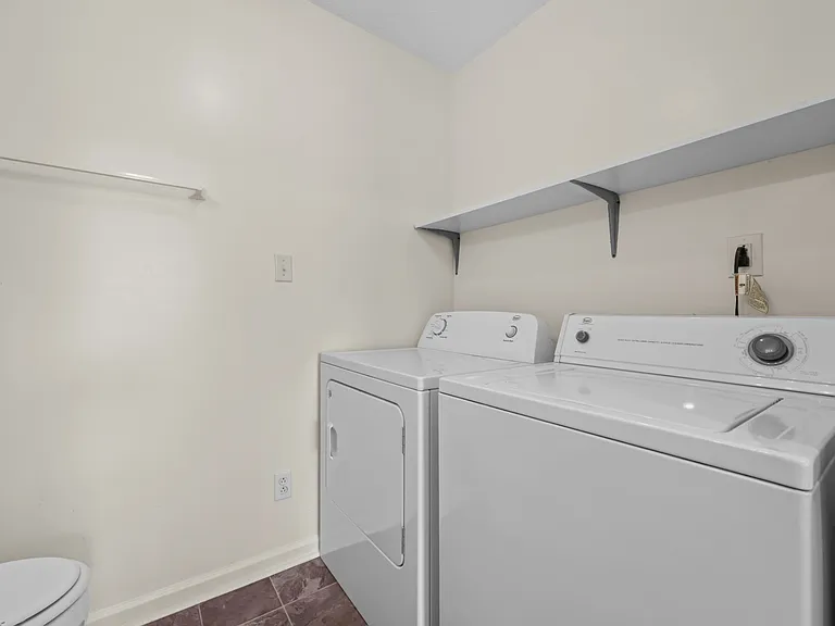 1995 Calumet Dr #D — Photo 21