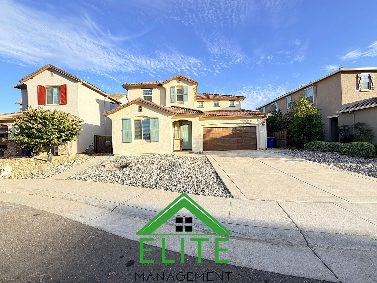 3 bed, 2.5 bath, 3033 sqft, $2,895 — Photo 1