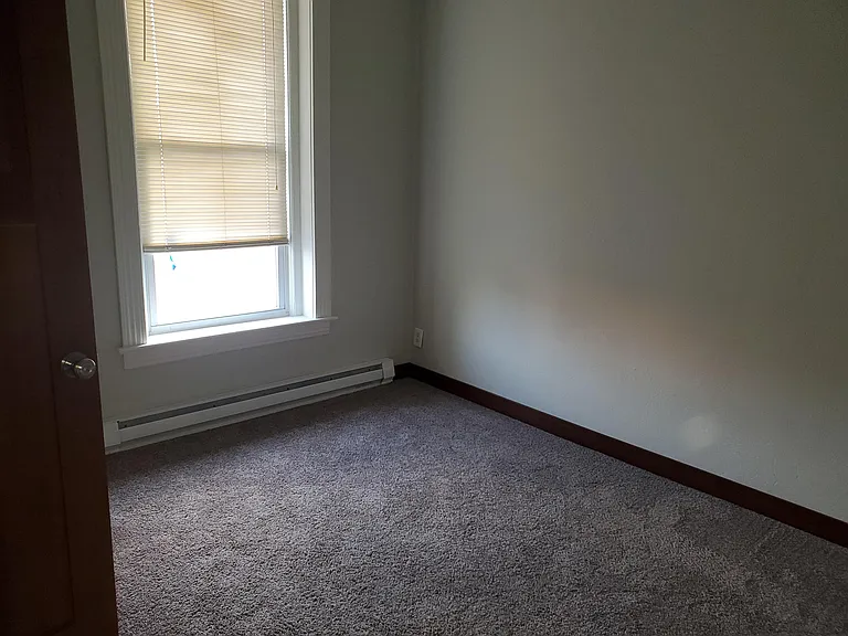 35 Lake St S #4 — Photo 7