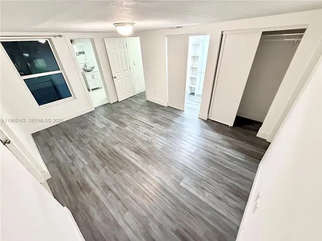 1621 SW 117th Ave — Photo 5