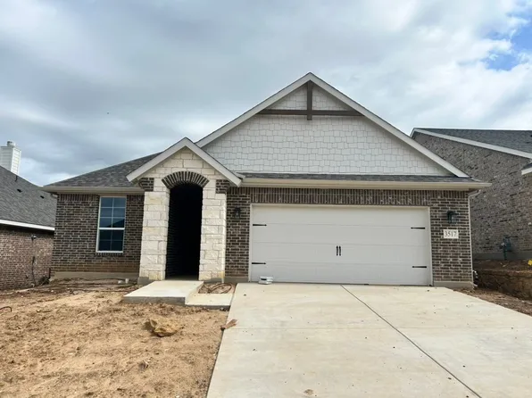 3517 Columbus St, Gainesville, TX 76240