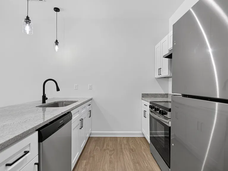 922 S Booker St — Photo 1