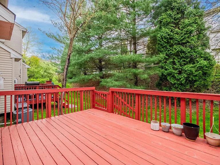 232 Tall Pines Dr — Photo 2