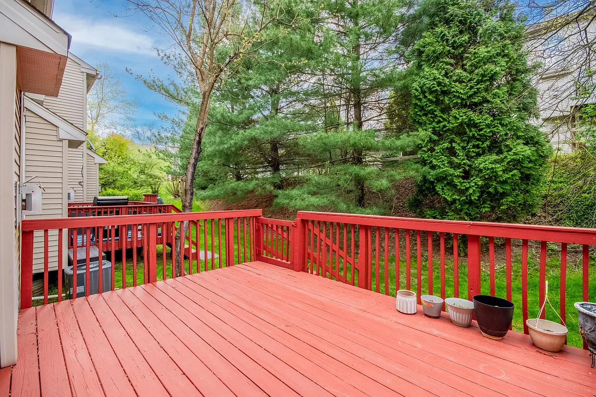 Building Photo - 232 Tall Pines Dr
