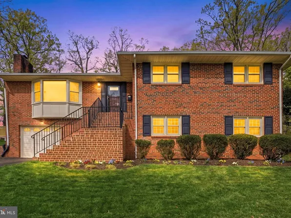 5908 Bush Hill Dr, Alexandria, VA 22310