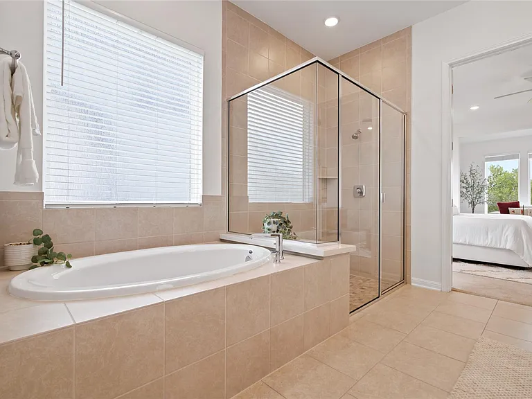 1108 Trevi Fontana Dr — Photo 18