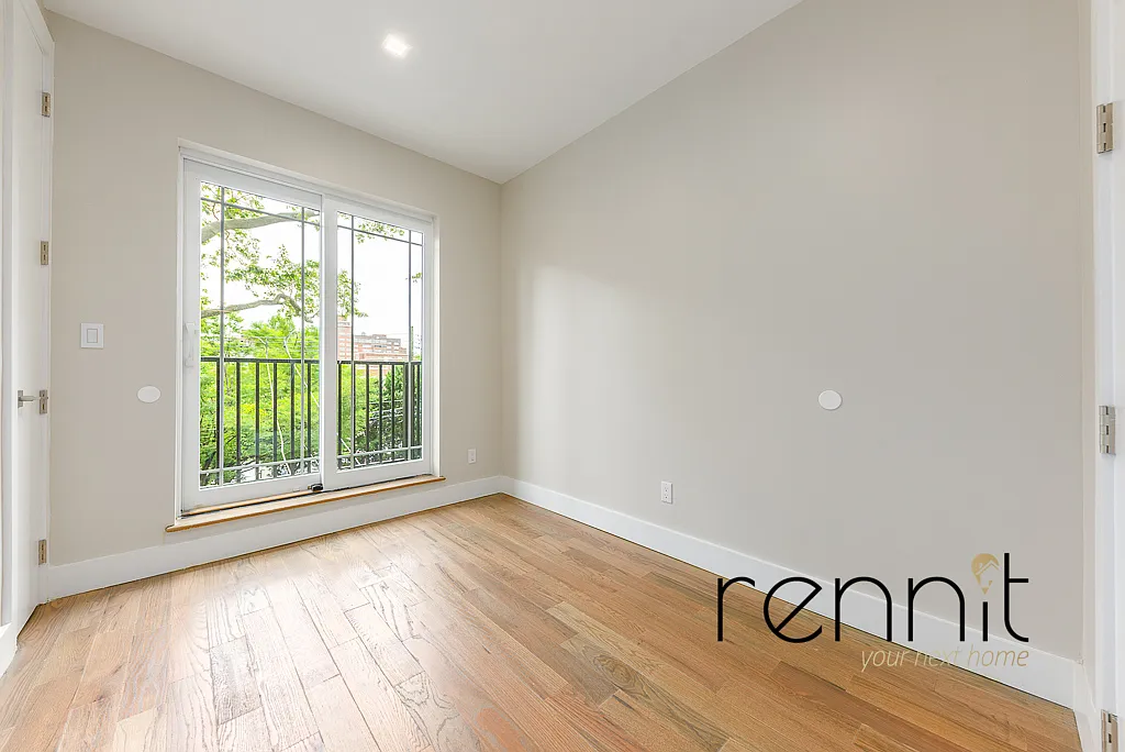 593 Rutland Road — Photo 4