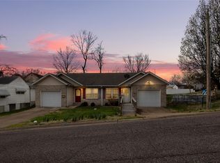 406 E 2nd St #A, Washington, MO 63090