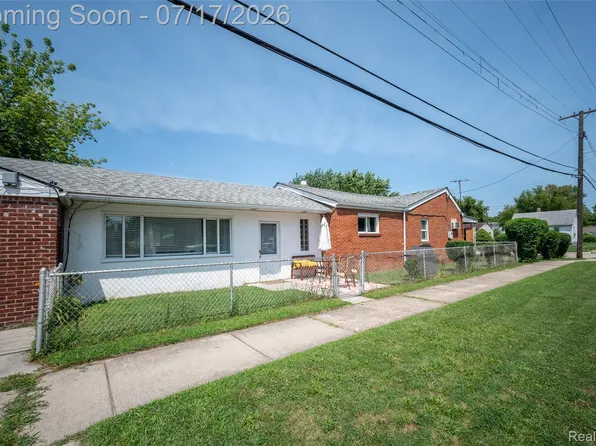 5990 Jackson St, Taylor, MI 48180