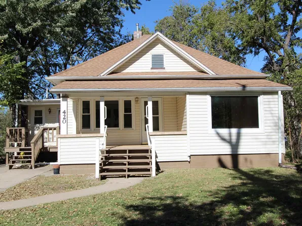 420 W Chestnut St, Junction City, KS 66441