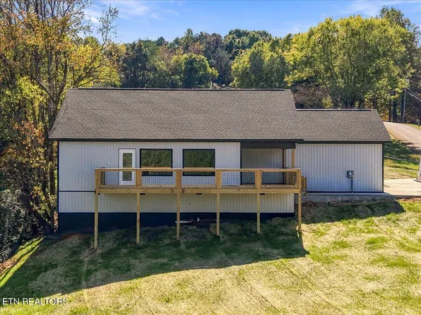 120 Point Oak Dr, Parrottsville, TN 37843