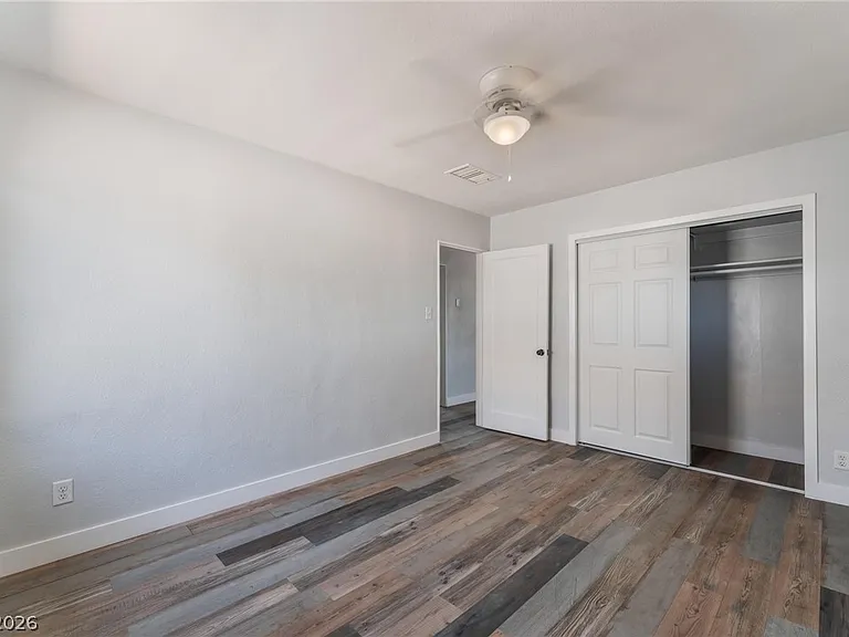 1921 Franklin Ave — Photo 15