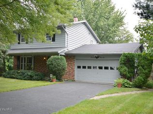 1741 Whitegate Ln, Kalamazoo, MI 49009