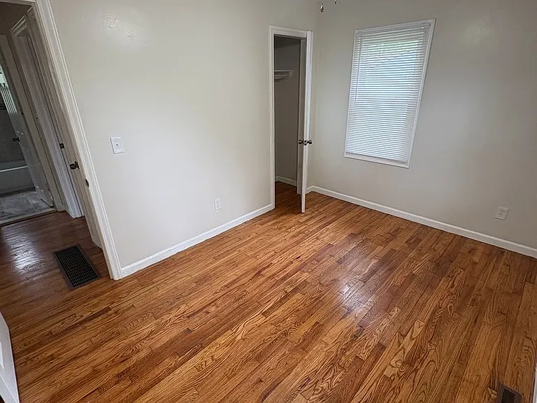 5517 Willow Ave — Photo 15