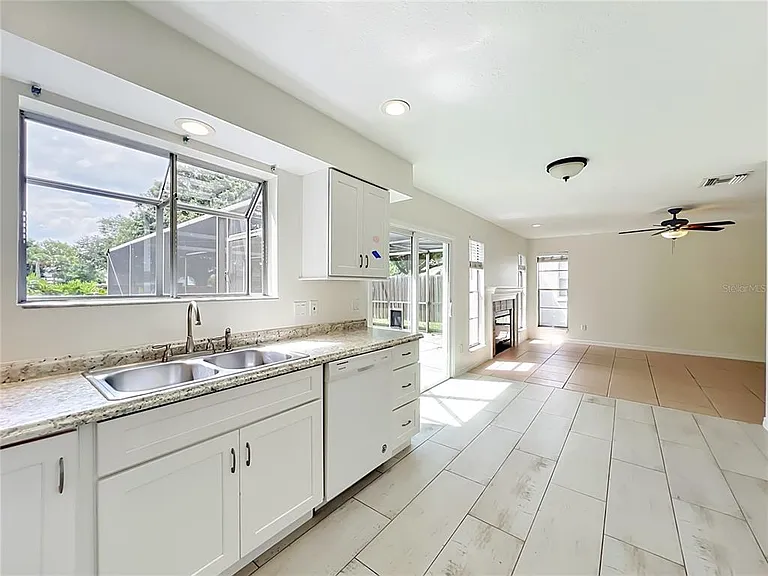 650 Whittingham Pl — Photo 18