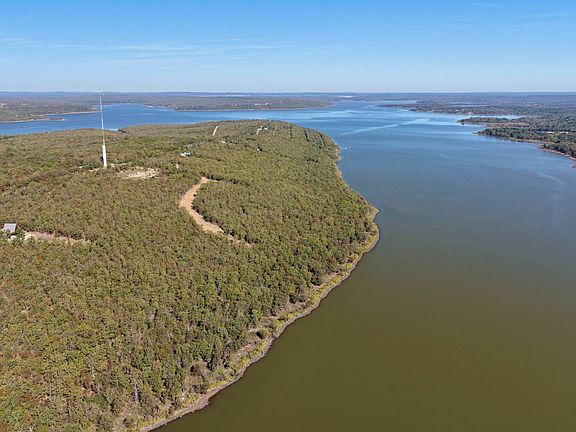 5th image of 1372 Bristow Point Rd