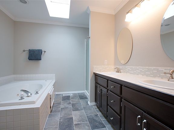 5th image of 14408 143rd St E